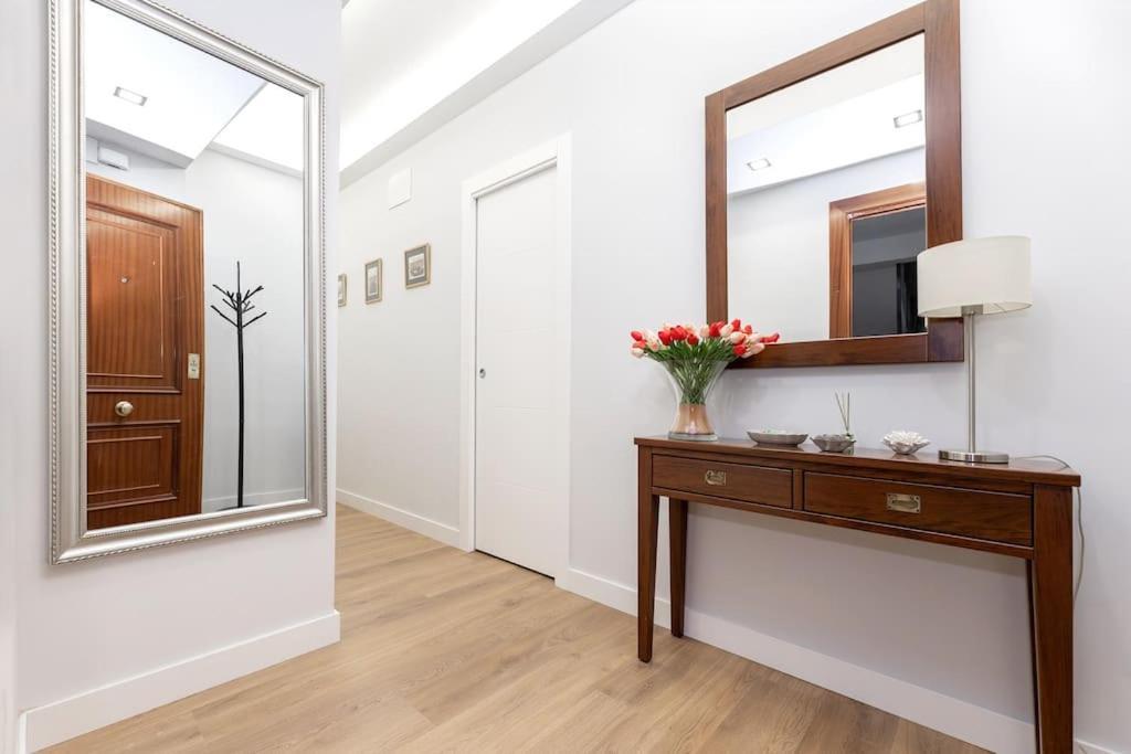 Precioso Piso Con Terraza En Centro De Granada Apartment Bagian luar foto